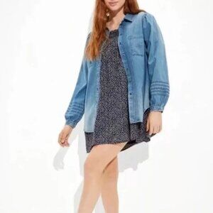 NWT American Eagle Denim Puff Sleeve Relaxed Buttondown Shirt Blue Size Small S